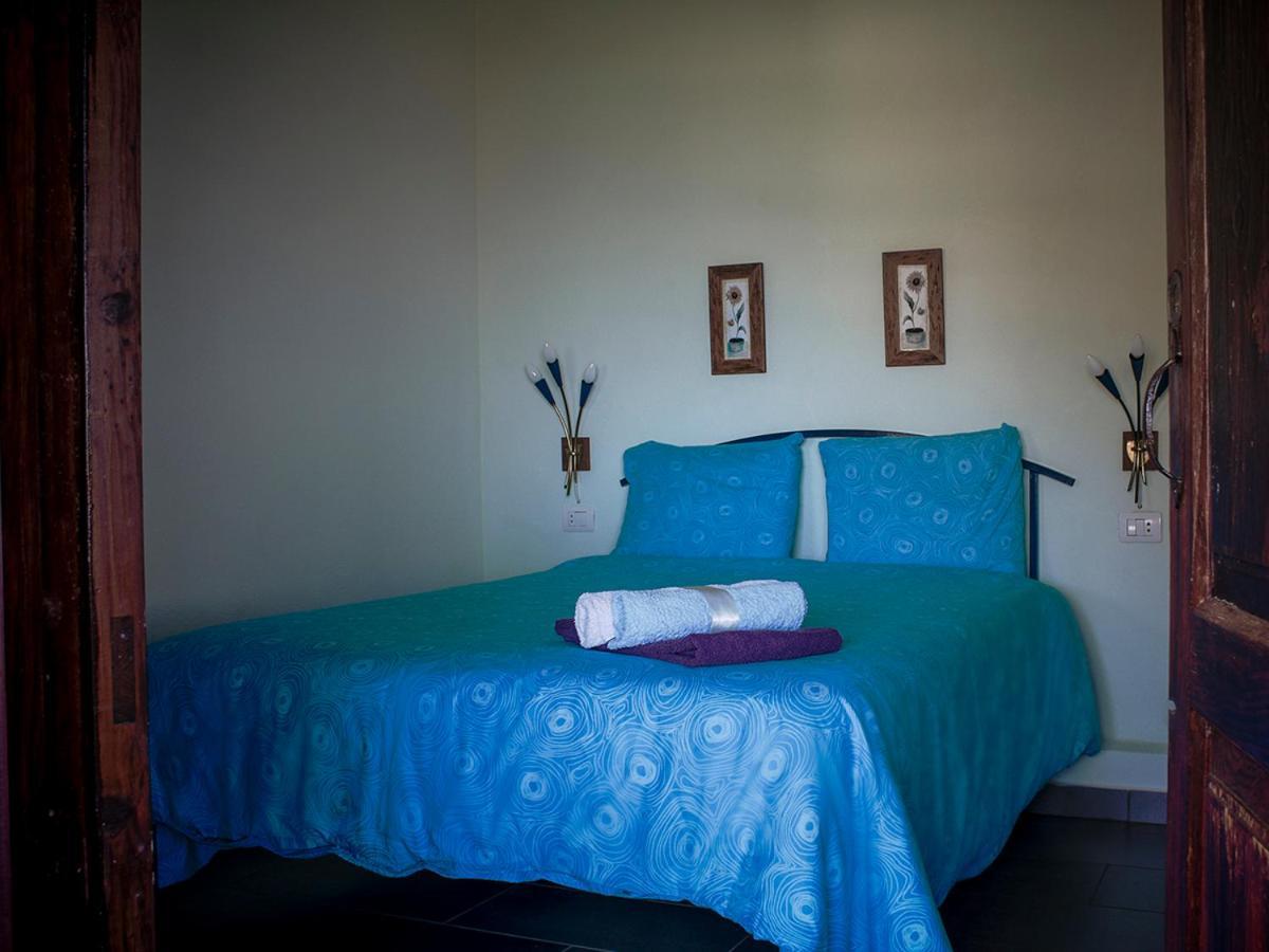 Apartamentos Finca La Cruz Tazacorte Chambre photo