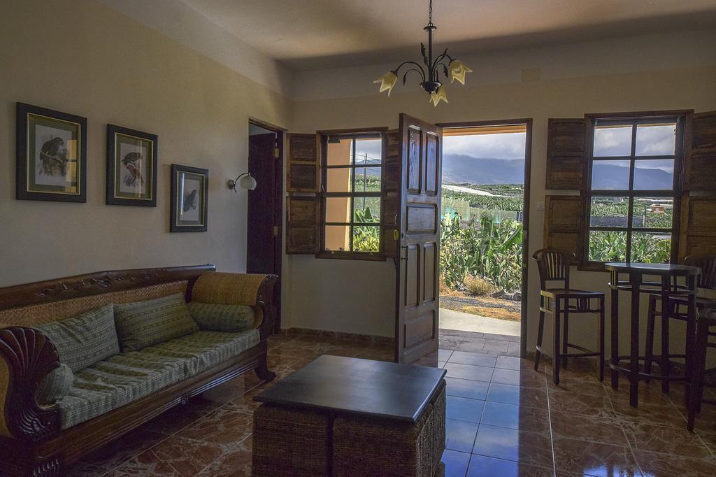 Apartamentos Finca La Cruz Tazacorte Chambre photo