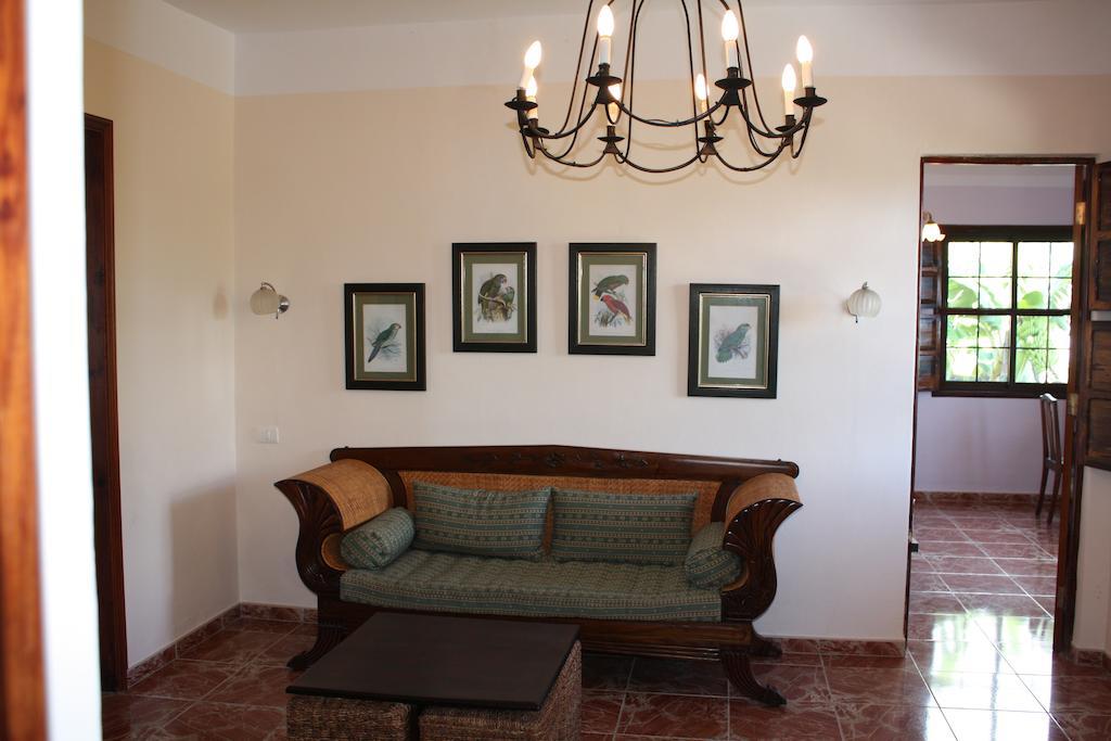 Apartamentos Finca La Cruz Tazacorte Chambre photo